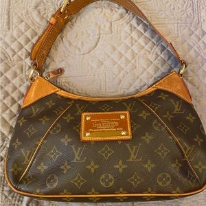 Louis Vuitton shoulder bag
